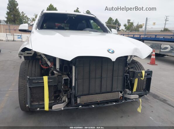 5UXJU4C07L9B38616 2020 BMW X5 White Front view