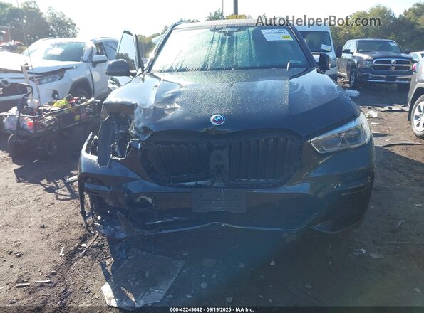 5UXJU4C07N9M63802 2022 BMW X5 Black Widok z przodu