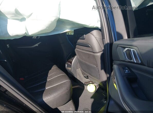 5UXJU4C07N9M63802 2022 BMW X5 Black Widok naklejki z numerem VIN