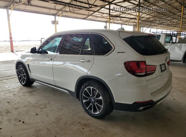 5UXKT0C55J0W04070 2018 BMW X5 White 