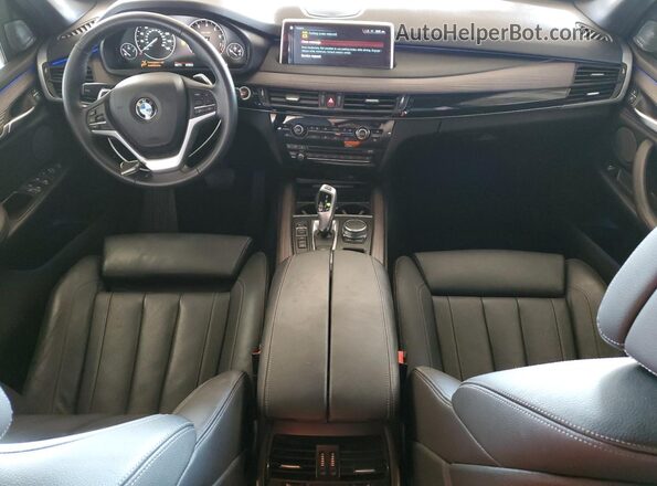 5UXKT0C55J0W04070 2018 BMW X5 White 