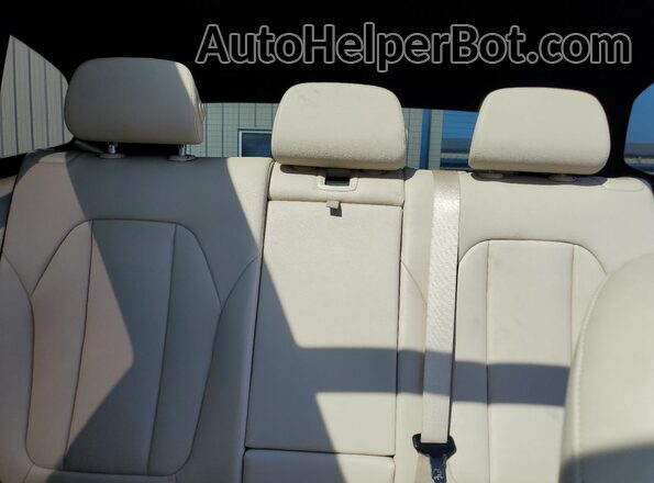 5UXTR9C50KLD94424 2019 BMW X3 White Widok tylnych siedzeń