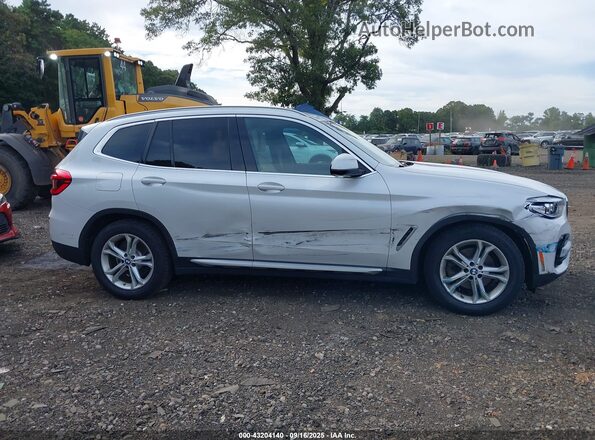 5UXTR9C51JLD89845 2018 BMW X3 White 