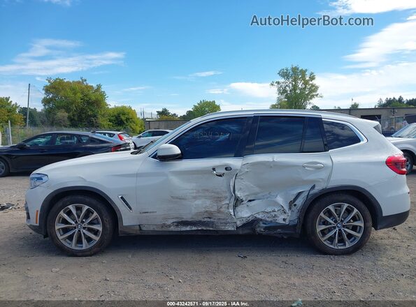 5UXTR9C57JLD59183 2018 BMW X3 White 