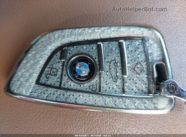 5UXTR9C57JLD59183 2018 BMW X3 White Вид панелі приладів