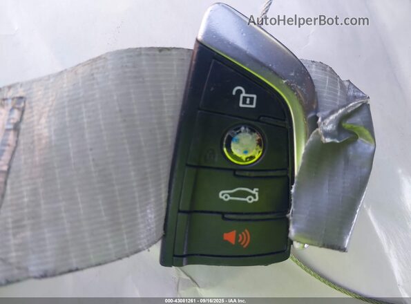 5UXTY3C00L9B58200 2020 BMW X3 Black Vista del salpicadero
