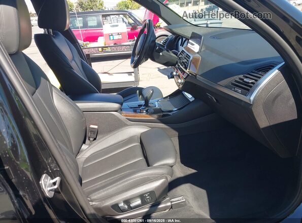 5UXTY3C00L9B58200 2020 BMW X3 Black Vista interior delantera