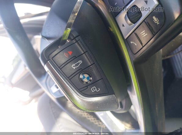 5UXTY3C01M9H42767 2021 BMW X3 Silver Vista del salpicadero
