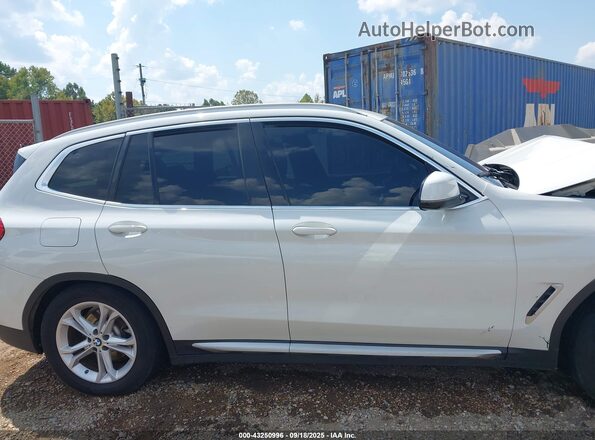 5UXTY3C04L9B70317 2020 BMW X3 White Widok wnętrza z tyłu