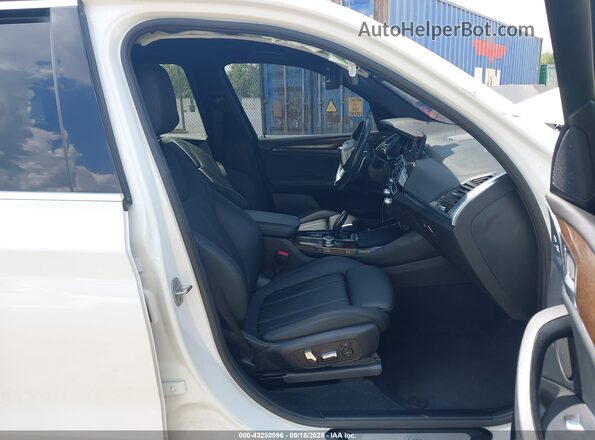 5UXTY3C04L9B70317 2020 BMW X3 White Widok wnętrza z przodu