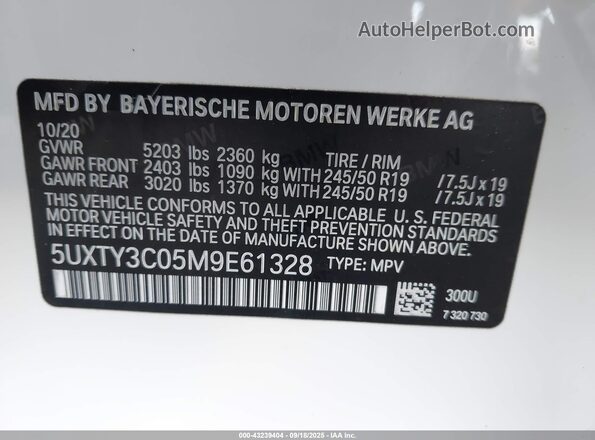 5UXTY3C05M9E61328 2021 BMW X3 White Engine compartment view
