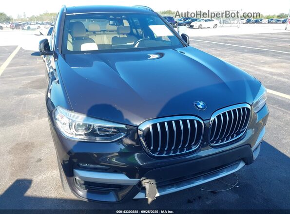 5UXTY3C07M9E58110 2021 BMW X3 Gray Widok z przodu