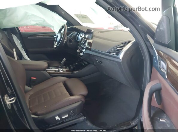 5UXTY3C08L9B17149 2020 BMW X3 Черный Вид салона спереди