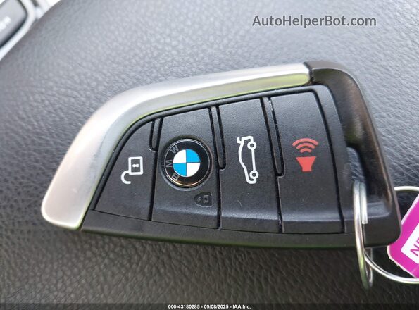 5UXTY5C04LLT39019 2020 BMW X3 Blue Vista del salpicadero
