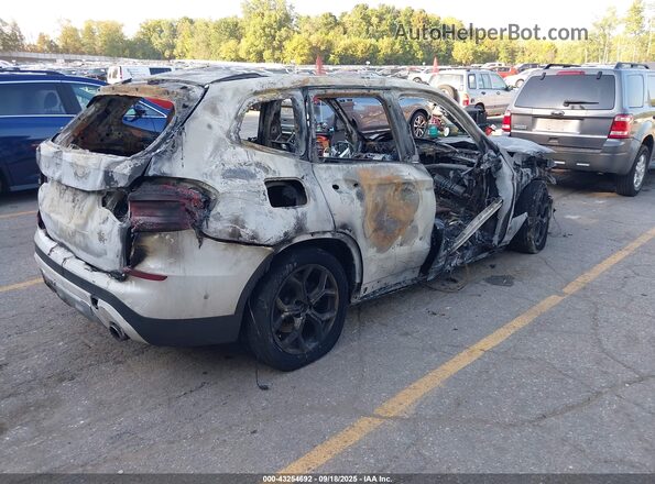 5UXTY5C05M9E28003 2021 BMW X3 White Задня права чверть