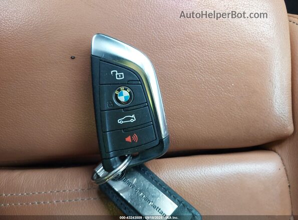 5UXTY5C05M9G83864 2021 BMW X3 Blue Vista del salpicadero