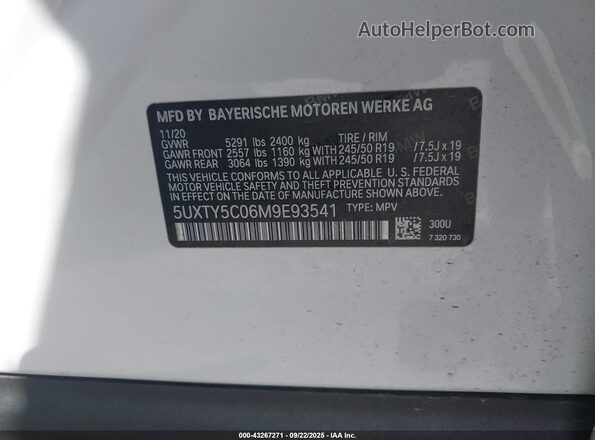 5UXTY5C06M9E93541 2021 BMW X3 White Вид підкапотного простору