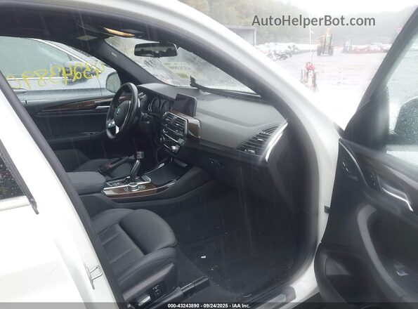 5UXTY5C07L9C08036 2020 BMW X3 White Вид салону спереду
