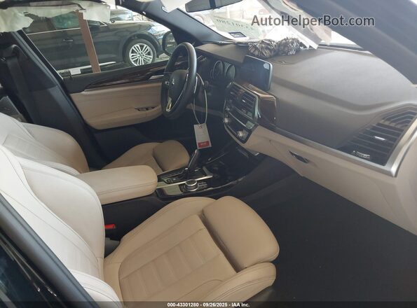 5UXTY5C09M9E65510 2021 BMW X3 Black Вид салону спереду