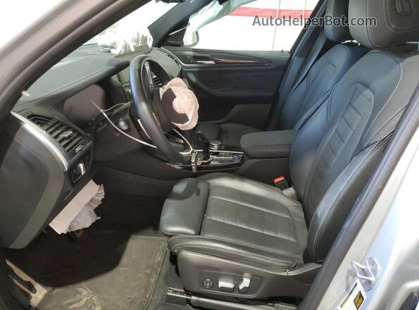 5UXTY9C01M9F82215 2021 BMW X3 Silver Widok wnętrza z przodu