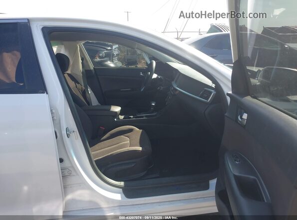 5XXGT4L31LG399801 2020 KIA OPTIMA White წინა სალონის ხედი