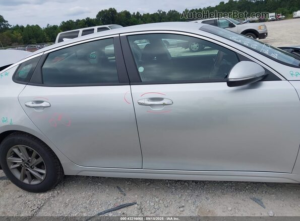 5XXGT4L31LG437771 2020 KIA OPTIMA Silver Widok wnętrza z tyłu