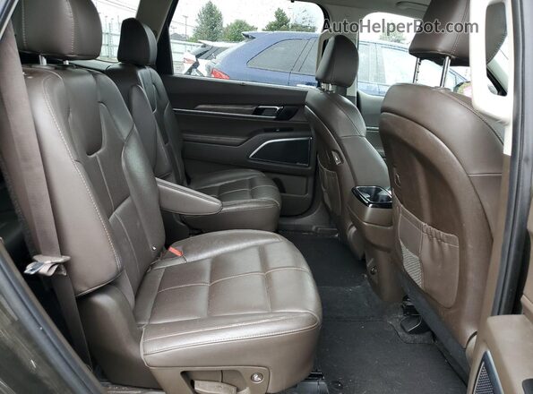 5XYP5DHC9LG059147 2020 KIA TELLURIDE Gray Rear interior view