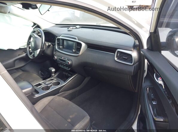5XYPG4A57LG693207 2020 KIA SORENTO Белый Вид салона спереди