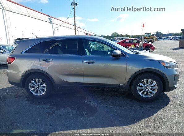 5XYPGDA58KG515417 2019 KIA SORENTO Gray Սալոնի հետևի տեսք