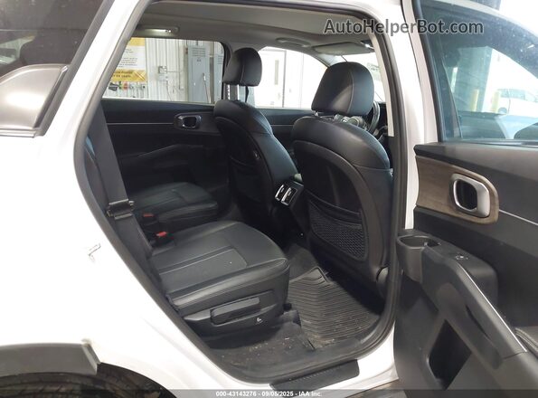 5XYRHDLF7NG104543 2022 KIA SORENTO White Вид наклейки з VIN-кодом