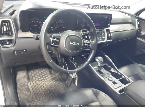 5XYRHDLF7NG104543 2022 KIA SORENTO White 