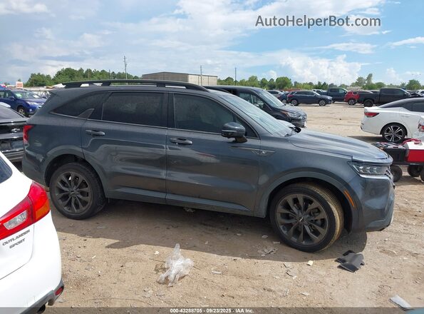 5XYRKDLFXNG090512 2022 KIA SORENTO Серый Вид задней части салона