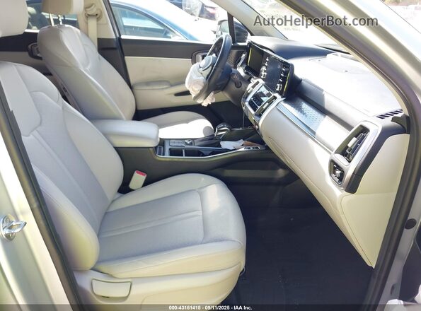 5XYRLDLC7MG020788 2021 KIA SORENTO Серебряный Вид салона спереди