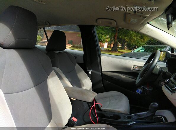 5YFEPRAE0LP101291 2020 TOYOTA LL Silver Front interior view