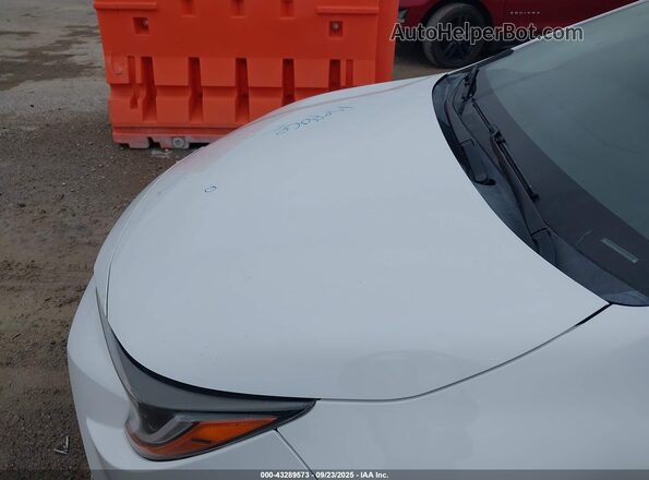 5YFEPRAE8LP107761 2020 TOYOTA LL White Вид спереду