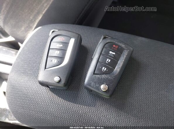 5YFEPRAEXLP116879 2020 TOYOTA LL Серебряный Вид панели приборов