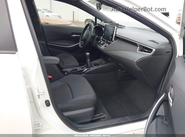 5YFM4RCE9LP045529 2020 TOYOTA LL White Front interior view
