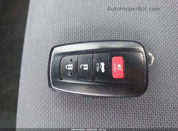 5YFM4RCE9LP045529 2020 TOYOTA LL White Dashboard view