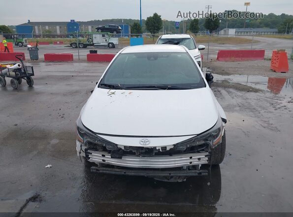 5YFS4MCE5NP111992 2022 TOYOTA LL White Вид задньої частини салону