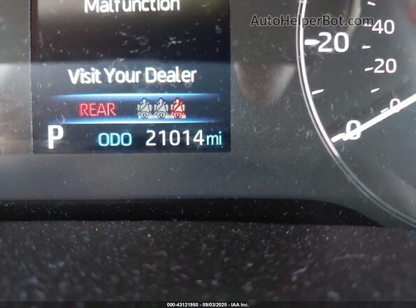 5YFS4MCE8RP205290 2024 TOYOTA LL Silver 