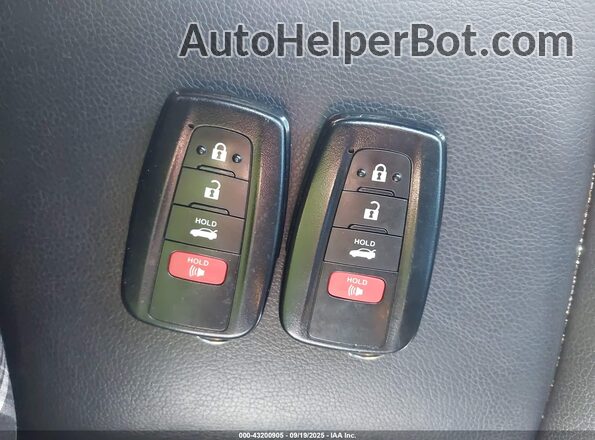5YFT4MCE6NP102058 2022 TOYOTA LL Silver Вид панелі приладів