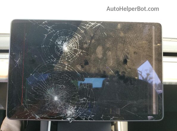 5YJ3E1EA6LF737389 2020 TESLA MODEL White Vista del cuadro de instrumentos