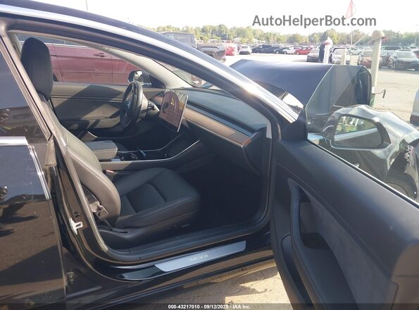 5YJ3E1EA7JF135825 2018 TESLA MODEL 3 Черный 