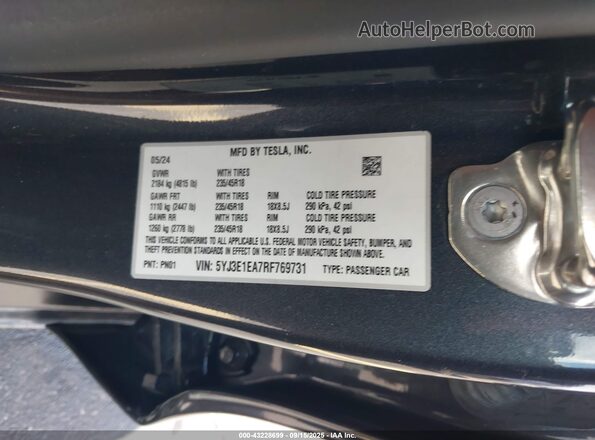 5YJ3E1EA7RF769731 2024 TESLA MODEL 3 Gray Widok komory silnika