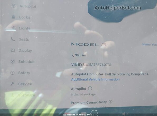 5YJ3E1EA7RF769731 2024 TESLA MODEL 3 Gray Widok tylnych siedzeń