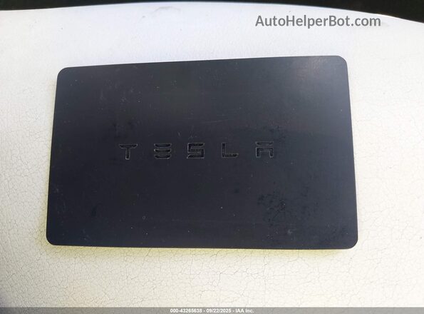 5YJ3E1EB0JF096570 2018 TESLA MODEL 3 Blue Առջևի վահանակի տեսք