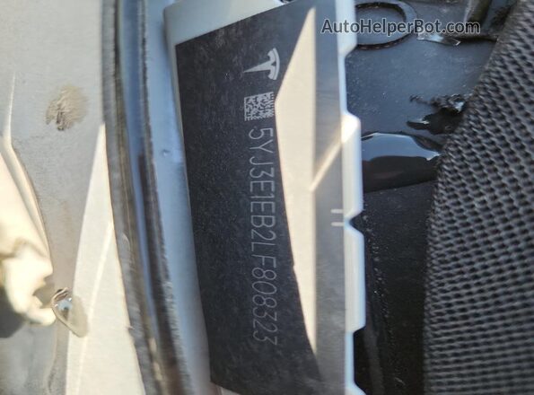 5YJ3E1EB2LF808323 2020 TESLA MODEL White Widok komory silnika