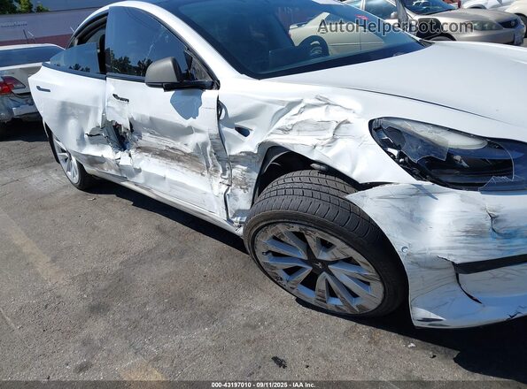 5YJ3E1EB2MF870662 2021 TESLA MODEL 3 White Դիմացի տեսք