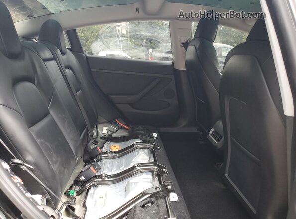 5YJ3E1EB2MF989988 2021 TESLA MODEL Black Widok tylnych siedzeń