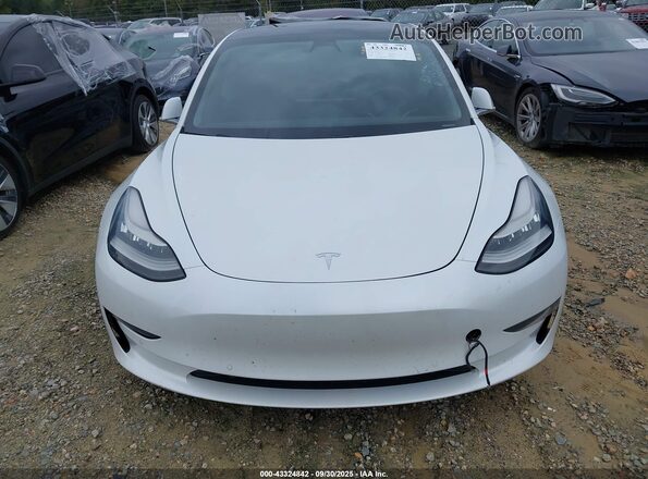 5YJ3E1EB3KF487245 2019 TESLA MODEL 3 White Widok zestawu wskaźników